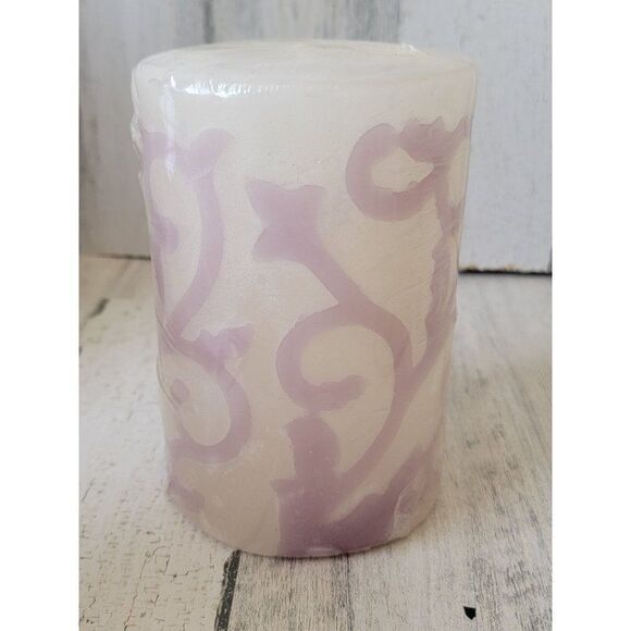 Pier 1 Imports lavender scented pillar candle purple swirl home decor - Picture 1 of 9
